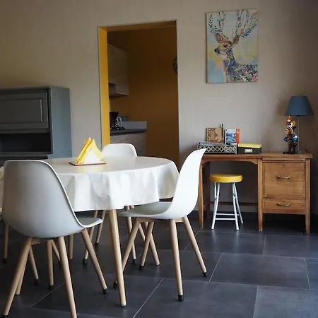Holiday home Couette Et Fourchette-gite-jacuzzi Et Jardin A Maredsous *