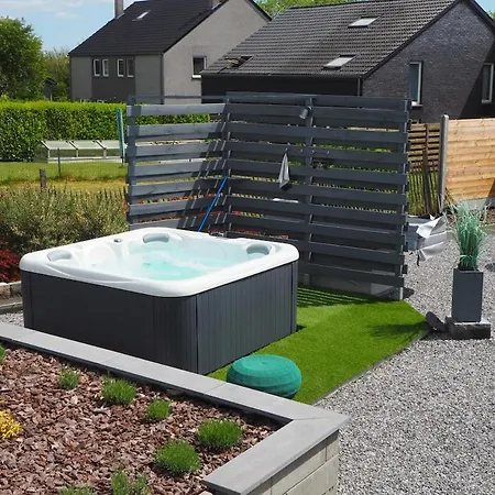 Couette Et Fourchette-gite-jacuzzi Et Jardin A Maredsous *