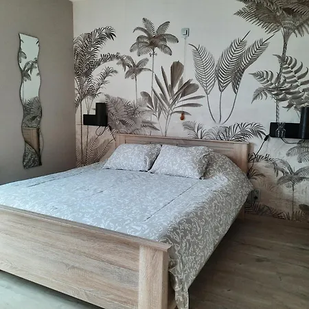 Feriehus Couette Et Fourchette-gite-jacuzzi Et Jardin A Maredsous *